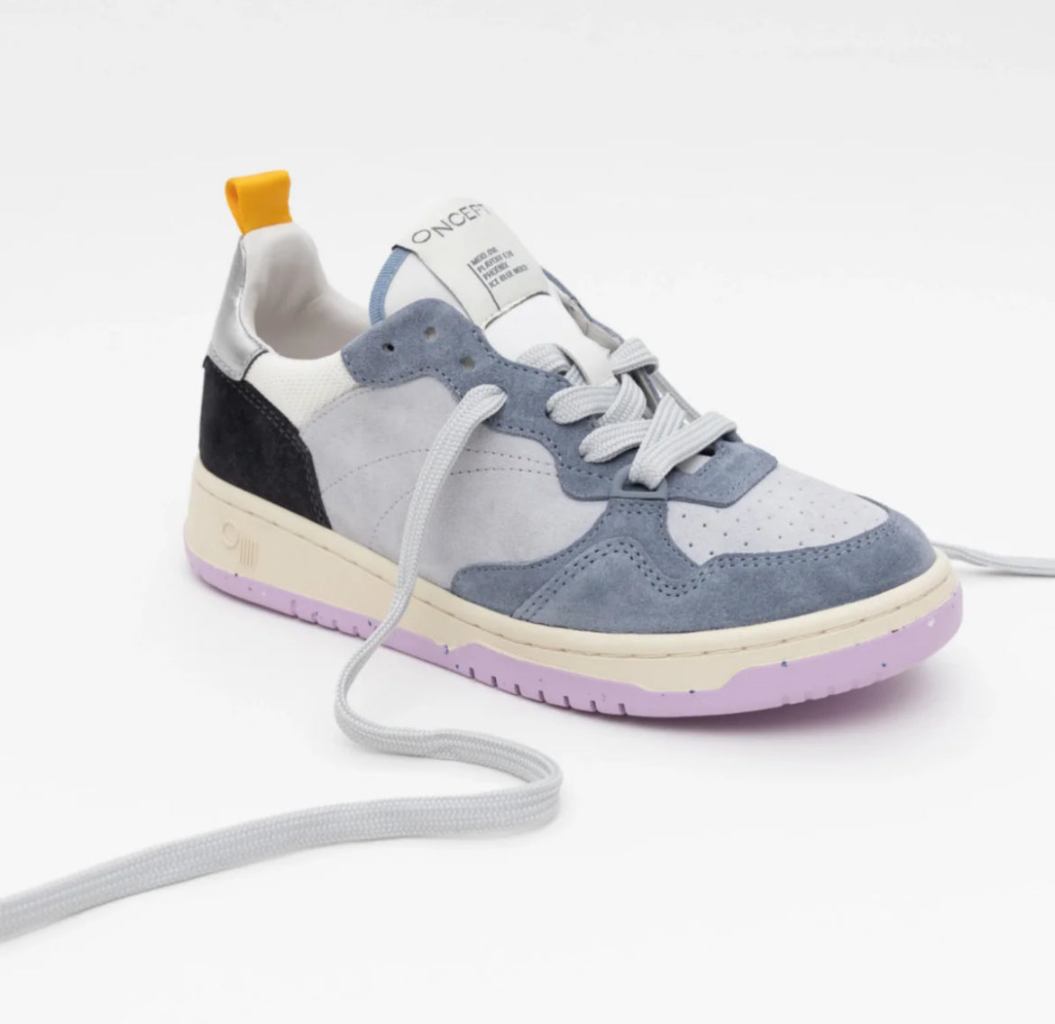 FOOTWEAR & ACCESSORIES