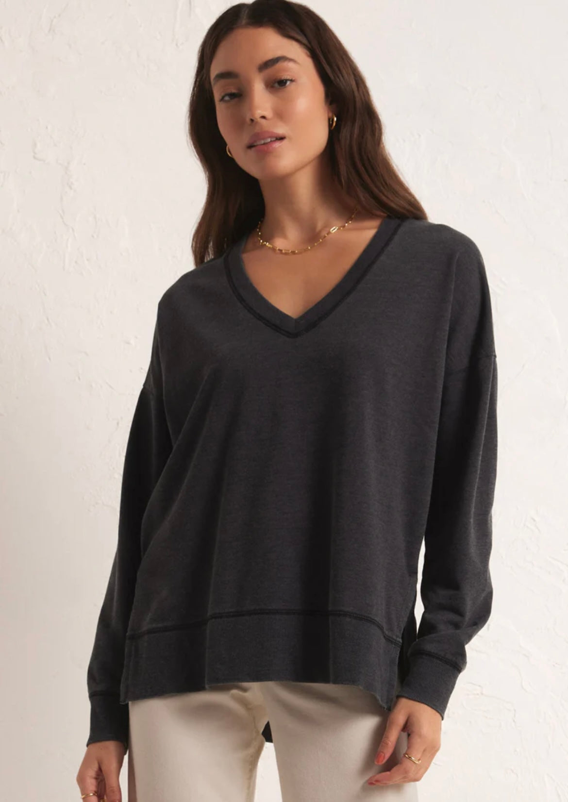 Modern V Neck Weekender - Jet Black