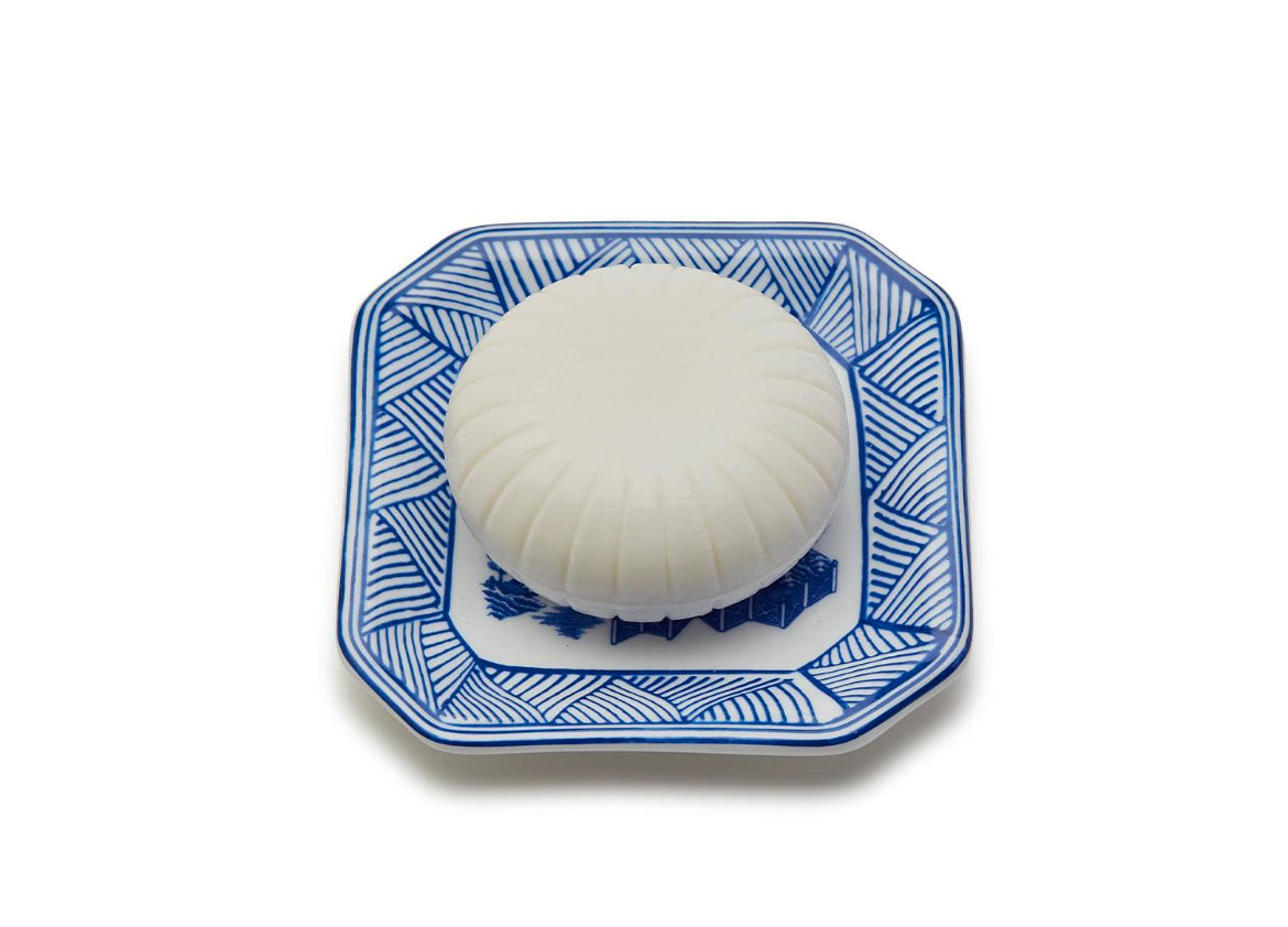 Blue Willow Sandalwood French Milled Soap with Porcelain Tray