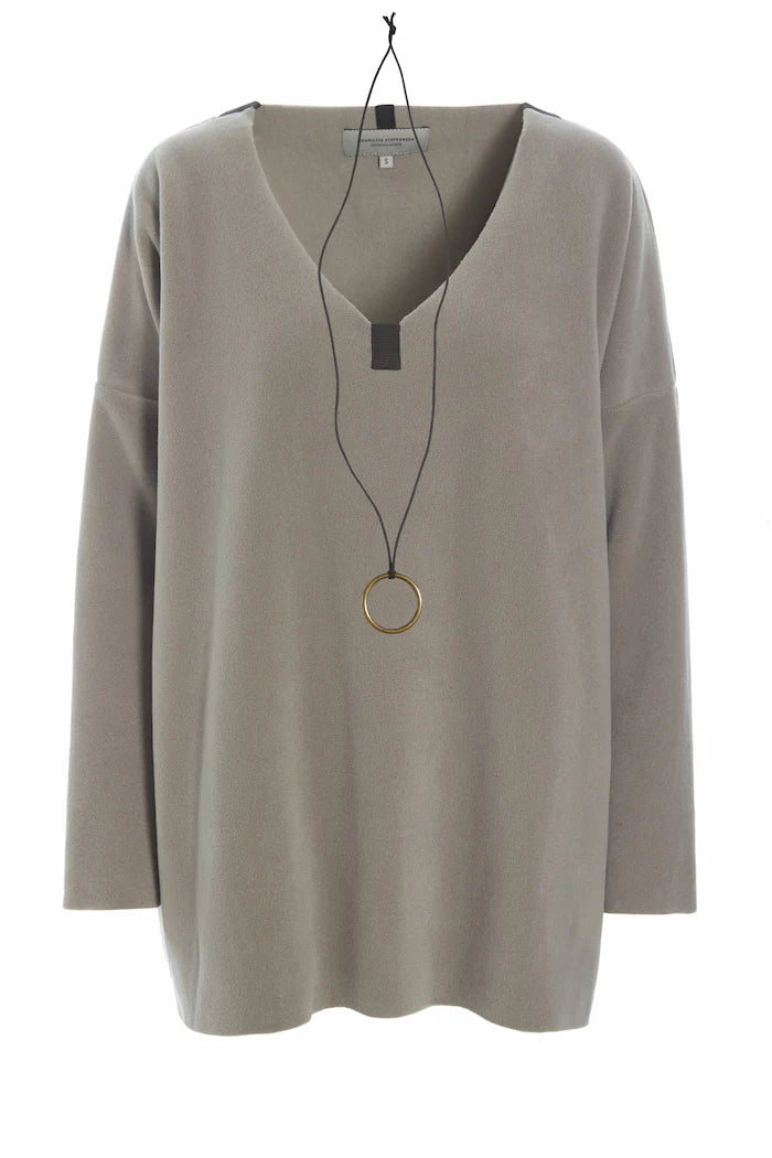 Fleece V-Neck-Elephant