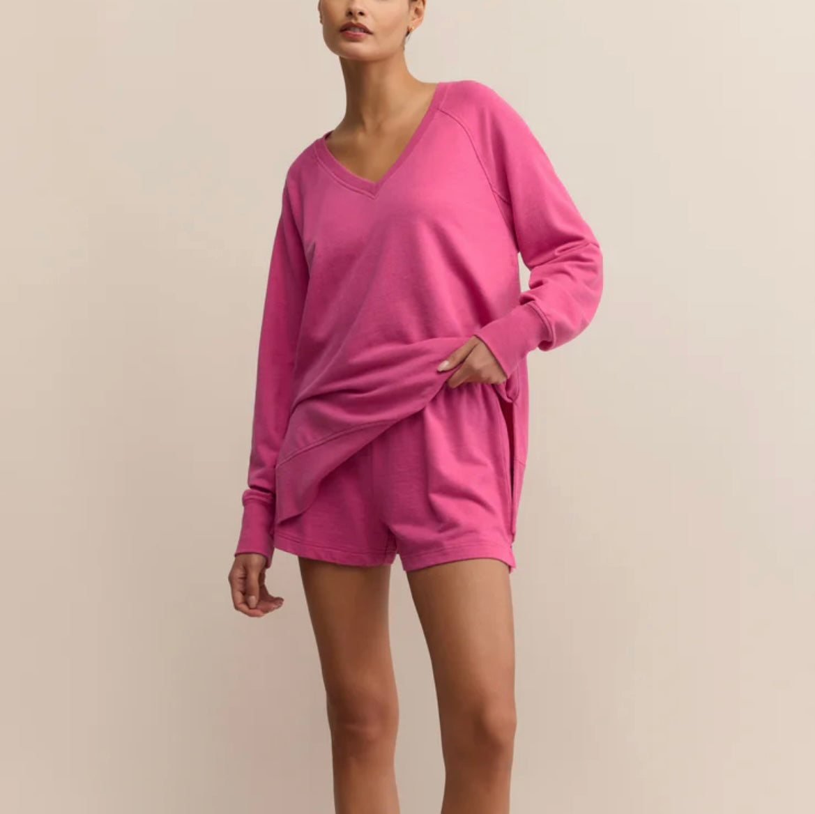 Modern V-Neck Weekender-Island Pink