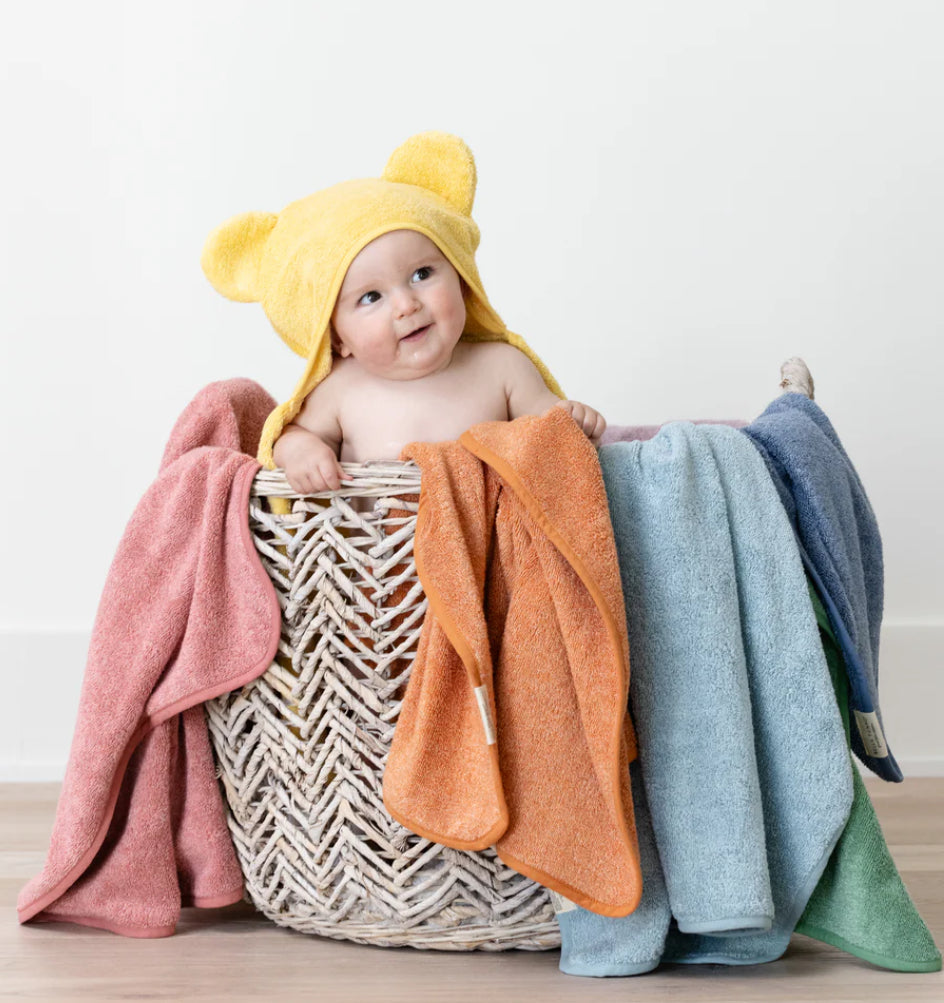 Bella Tunno Hooded Towel & Wash Mitt Set