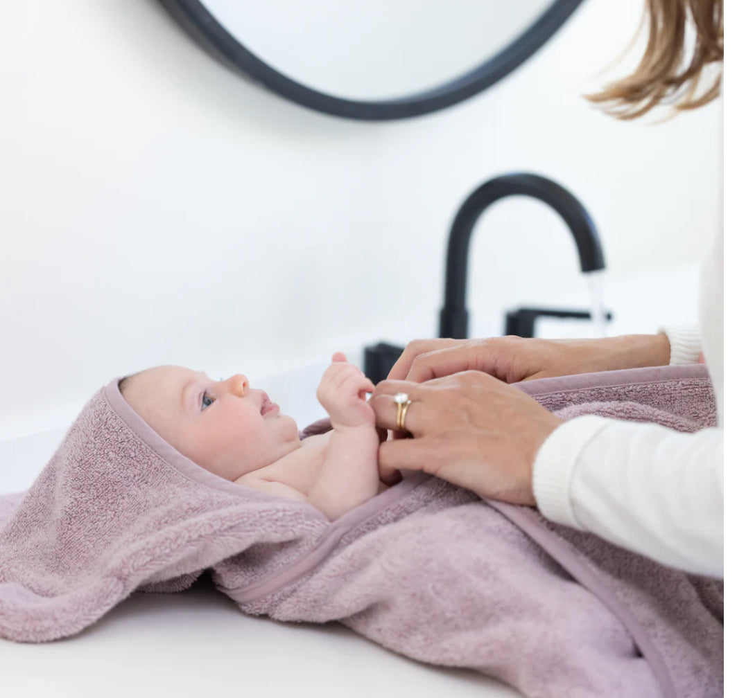 Bella Tunno Hooded Towel & Wash Mitt Set