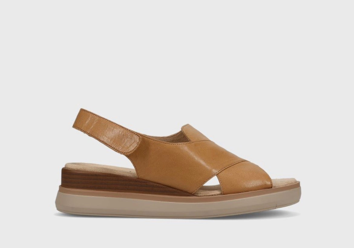 Hydra Sandal-Tan