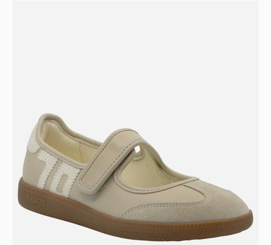 AYA in BEIGE MILK Sneakerina