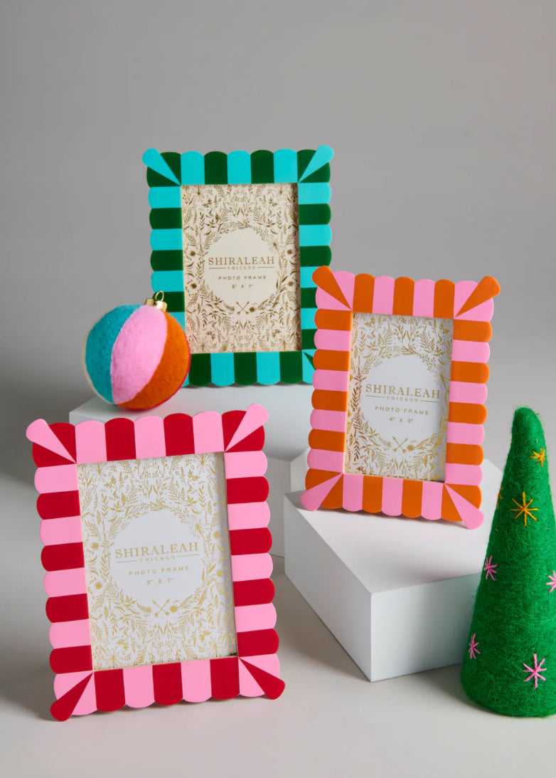 Viva 5" X 7" Scalloped Picture Frame