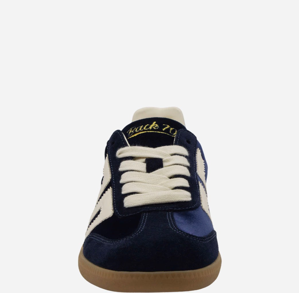 Cloud W26 - Velvet Royal Butter