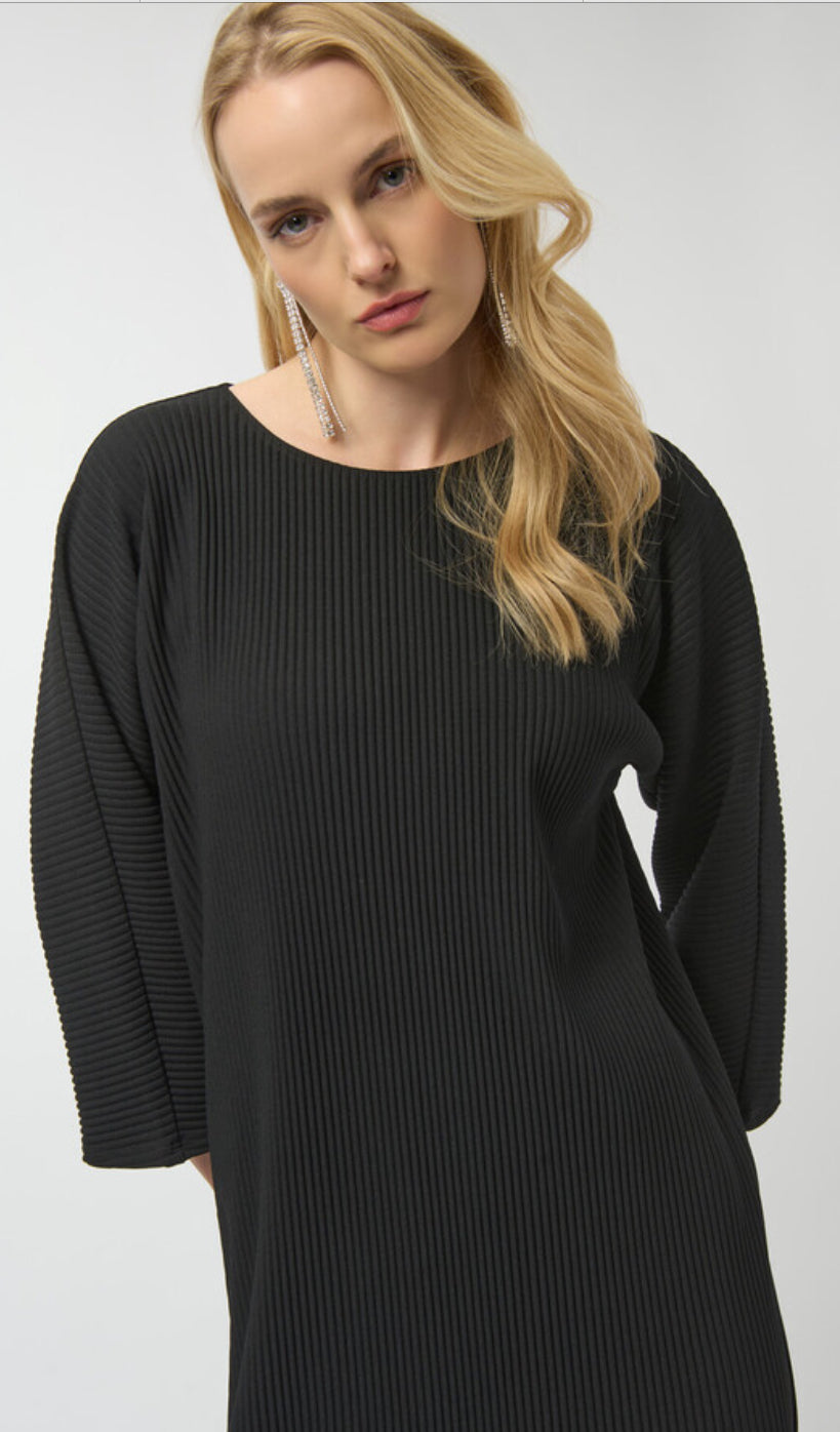 Pleated Shift Knee-length Dress-Black