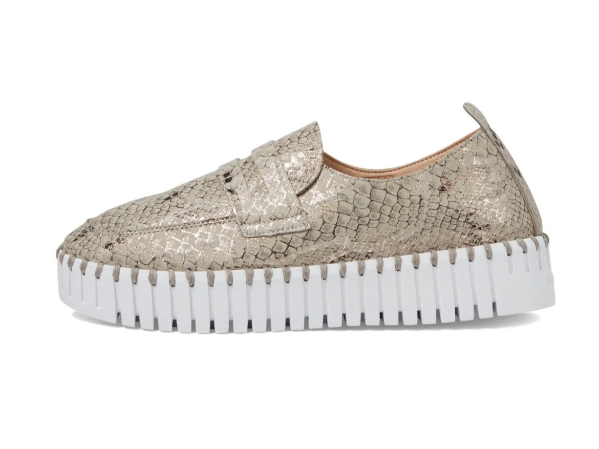 Tulip Metallic Loafer from Ilse Jacobsen