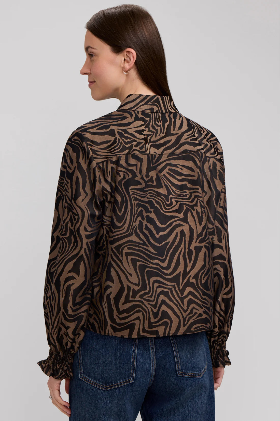 Vivienne Zebra Jacquard Long Sleeve Short Shirt