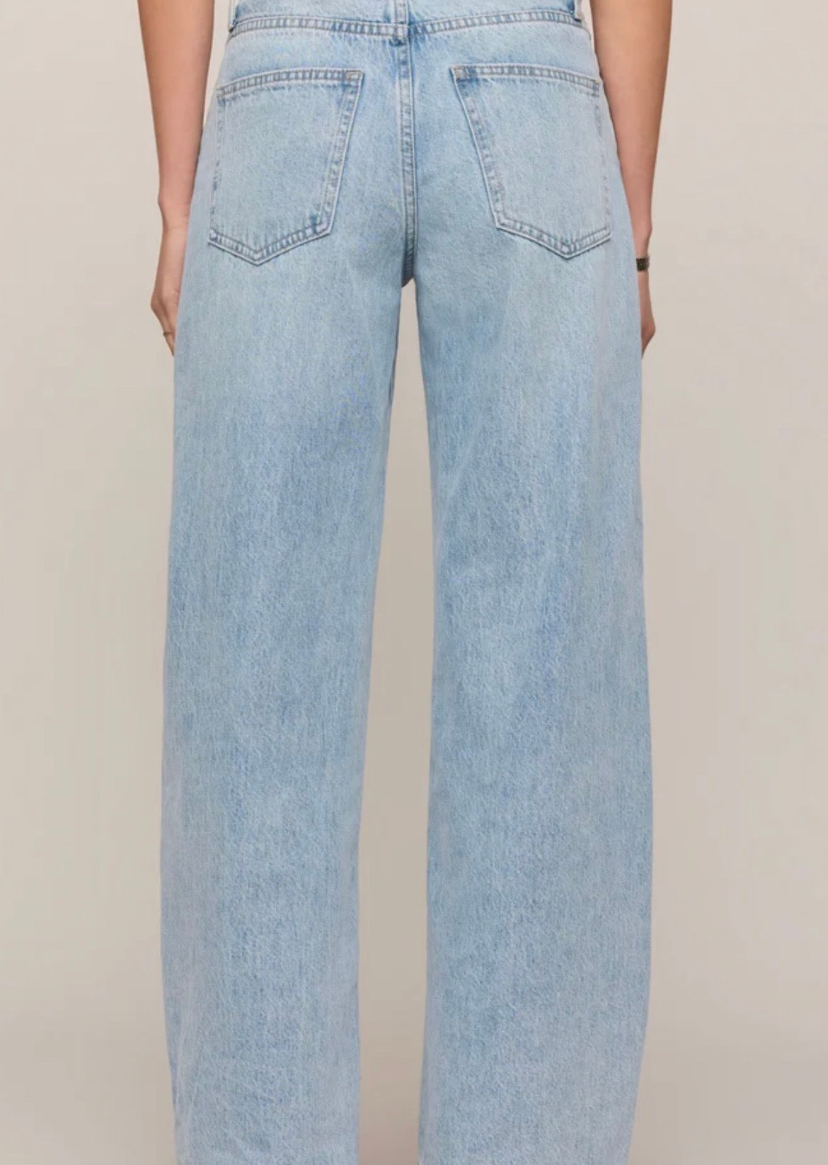 The Showoff High Rise Bowed