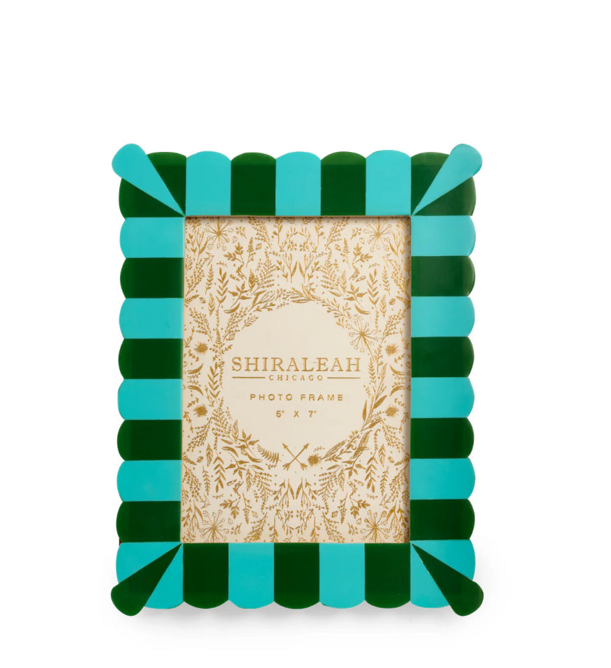 Viva 5" X 7" Scalloped Picture Frame