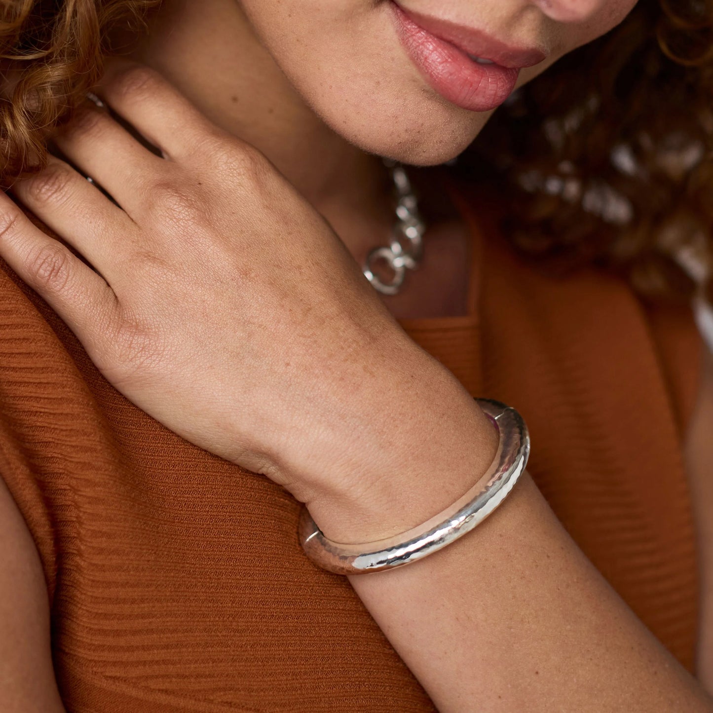 Catalina Hinge Bangle - Silver